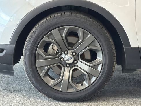 Used 2018 Ford Explorer Sport w/ Equipment Group 401A AWD/4WD image 26
