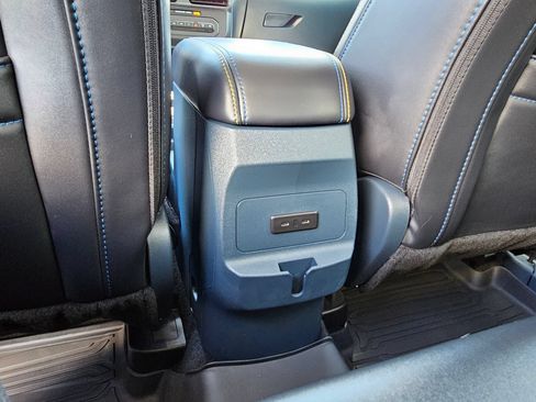 Used 2025 Ford Maverick Lobo AWD/4WD image 23