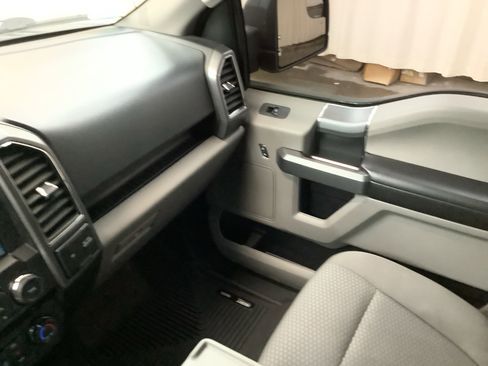 Used 2018 Ford F150 XLT w/ Equipment Group 302A Luxury AWD/4WD image 23