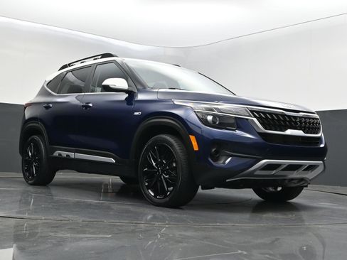 Used 2022 Kia Seltos Nightfall Edition AWD/4WD image 36