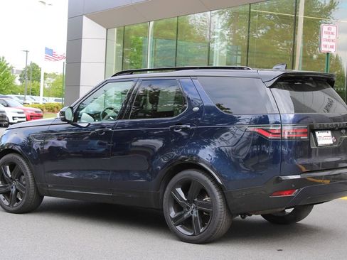 Used 2022 Land Rover Discovery HSE R-Dynamic AWD/4WD image 6