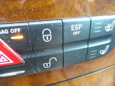 Used 2004 Mercedes-Benz E 500 4MATIC Sedan image 68