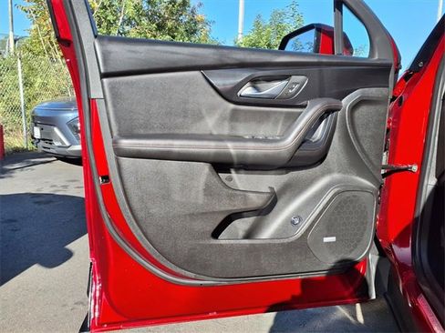 Used 2025 Chevrolet Blazer RS image 11