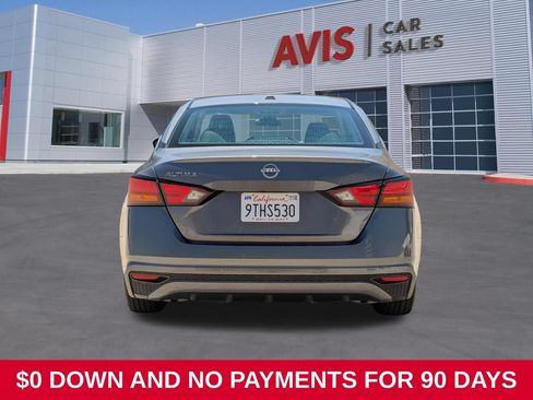 Used 2025 Nissan Altima 2.5 SV FWD image 7