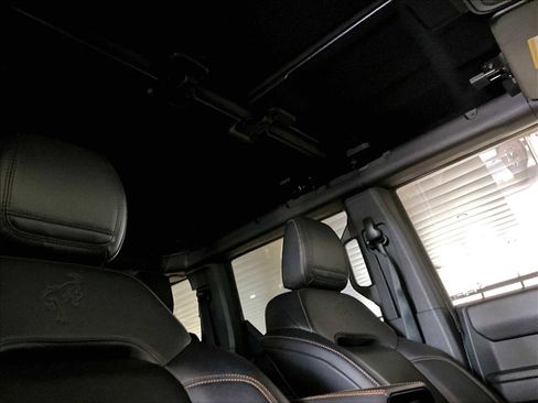 Used 2024 Ford Bronco Badlands image 25