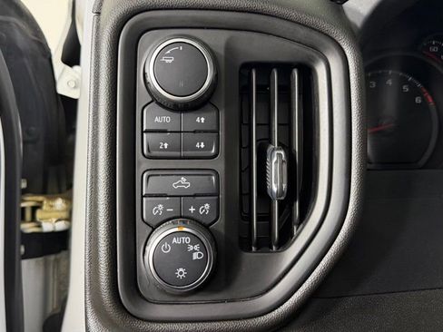 Used 2022 Chevrolet Silverado 1500 Custom Trail Boss AWD/4WD image 13