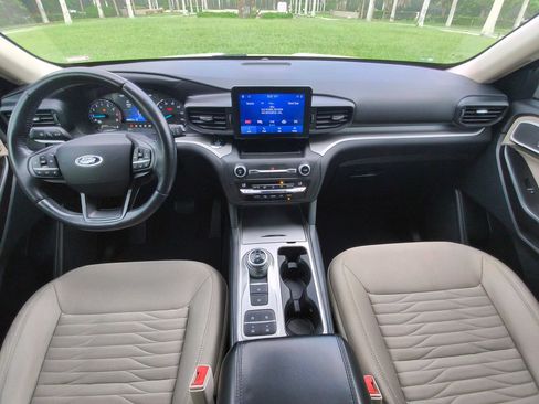 Used 2020 Ford Explorer XLT RWD image 26