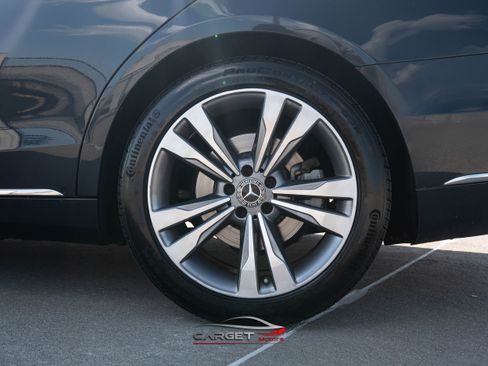 Used 2019 Mercedes-Benz S 560 4MATIC Sedan w/ Premium Package image 12