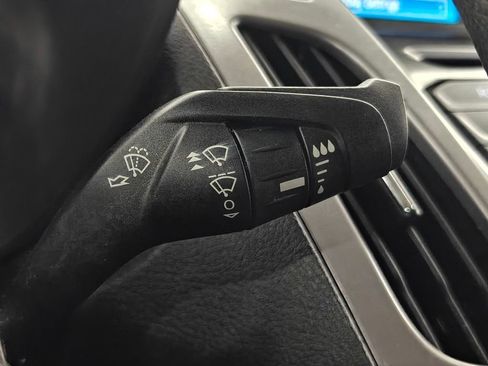 Used 2017 Ford Transit Connect XLT FWD image 12