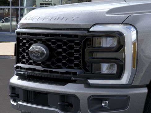 New 2026 Ford F250 Lariat w/ Black Appearance Package AWD/4WD image 18