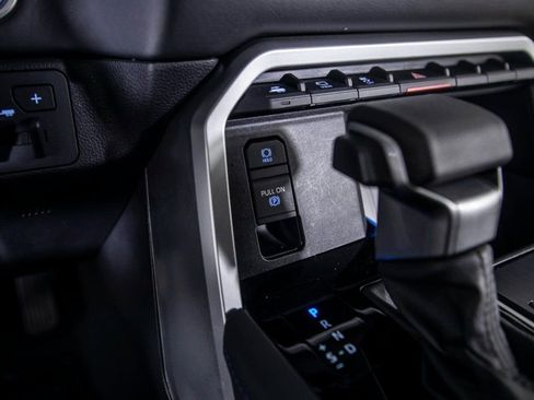 Used 2024 Toyota Sequoia Platinum image 27