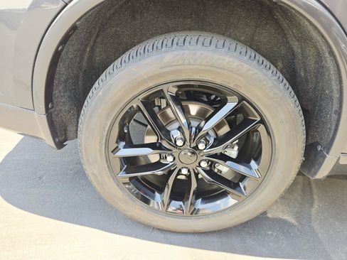 Used 2025 Dodge Durango GT AWD/4WD image 23