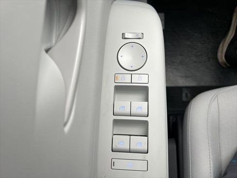 New 2026 Hyundai Kona SE image 19