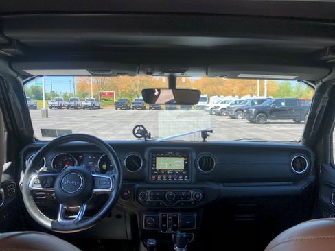 Used 2021 Jeep Wrangler Unlimited Sahara w/ Cold Weather Group image 12