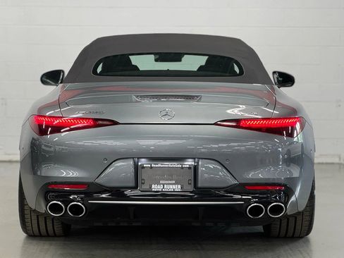 Used 2023 Mercedes-Benz SL 43 AMG w/ Driver Assistance Package image 8