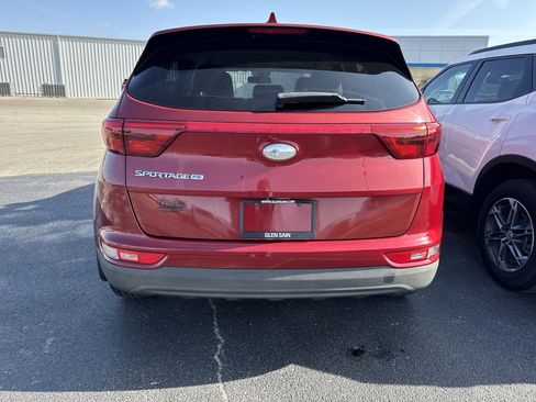 Used 2018 Kia Sportage LX image 4