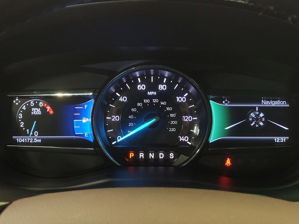 Used 2017 Ford Explorer XLT w/ Equipment Group 202A AWD/4WD image 23