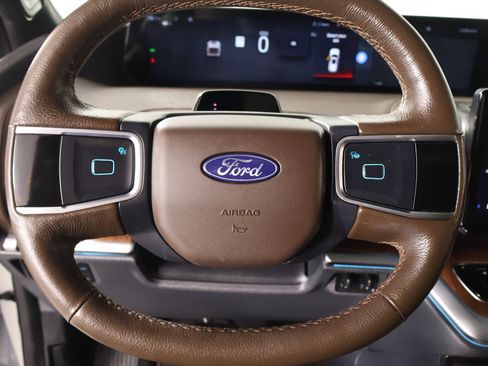 Used 2026 Ford Expedition King Ranch AWD/4WD image 3