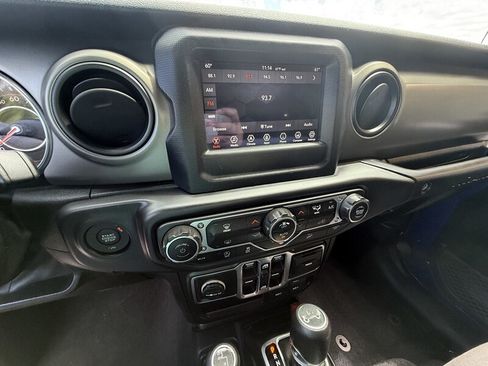 Used 2018 Jeep Wrangler Unlimited Sport S AWD/4WD image 18