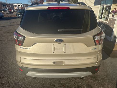 Used 2018 Ford Escape SE w/ SE Sync 3 Package image 10