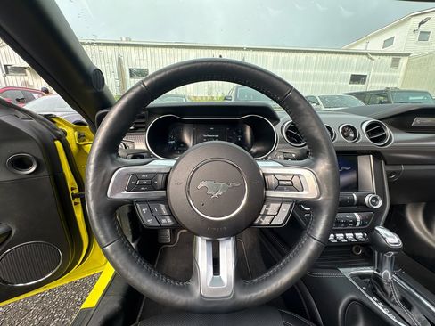 Used 2021 Ford Mustang GT Premium w/ GT Performance Package RWD image 17