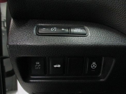 Used 2015 Nissan Altima 2.5 SL w/ Moonroof Package image 19