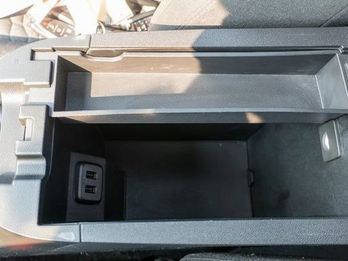 Used 2019 Chevrolet Equinox LT w/ Sun & Navigation Package AWD/4WD image 29