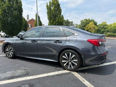 Used 2024 Honda Civic EX image 9