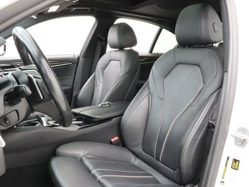 Used 2019 BMW 530i w/ Convenience Package RWD image 12