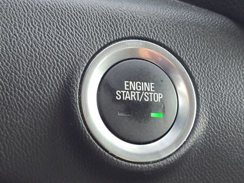 Used 2024 GMC Terrain SLE FWD image 23