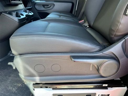Used 2025 Mercedes-Benz Sprinter 2500 image 17