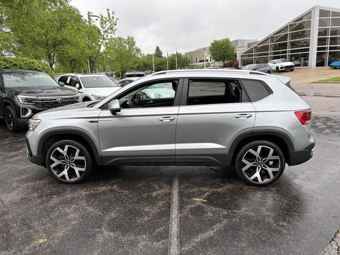 Used 2023 Volkswagen Taos SEL AWD/4WD image 8