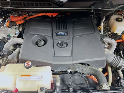 Used 2023 Toyota Tundra Limited AWD/4WD image 25