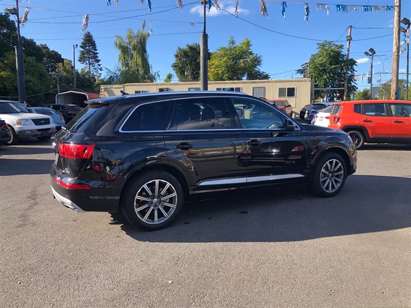 Used 2017 Audi Q7 3.0T Premium Plus AWD/4WD image 2