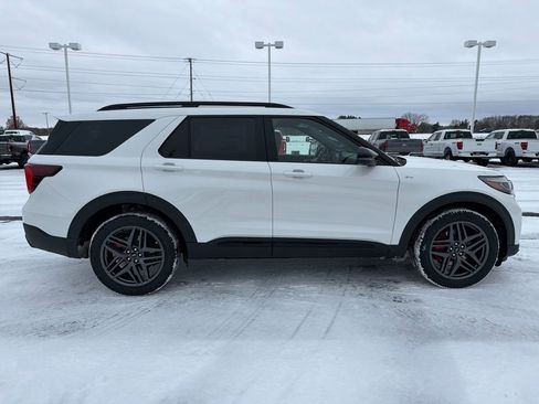 New 2026 Ford Explorer ST-Line w/ ST-Line Street Pack image 6