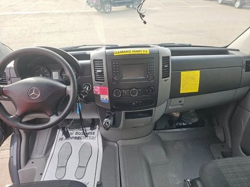 Used 2018 Mercedes-Benz Sprinter 2500 image 12