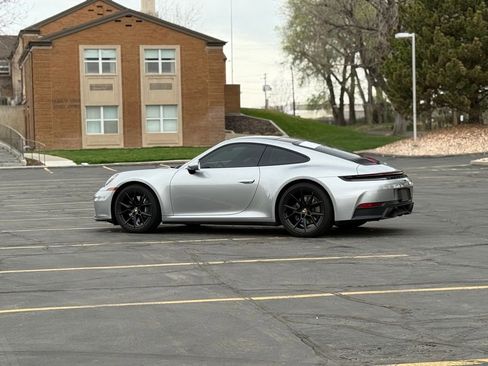 Used 2025 Porsche 911 Carrera image 7