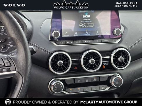 Used 2024 Nissan Sentra SV FWD image 9