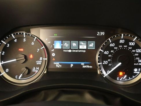 Used 2023 Toyota Highlander L FWD image 12