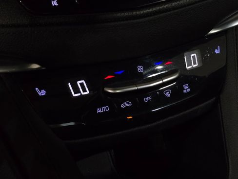 Used 2023 Cadillac XT5 Premium Luxury image 34