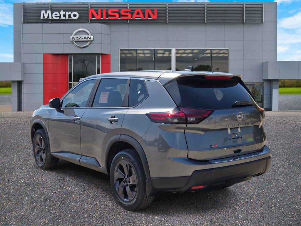 New 2026 Nissan Rogue SV AWD/4WD image 4