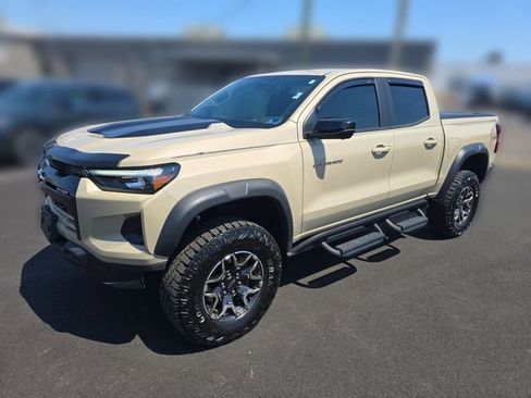 Used 2024 Chevrolet Colorado ZR2 w/ ZR2 Convenience Package III AWD/4WD image 1