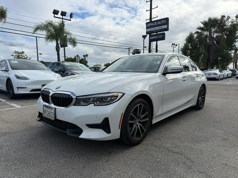 Used 2020 BMW 330i Sedan w/ Convenience Package RWD image 3