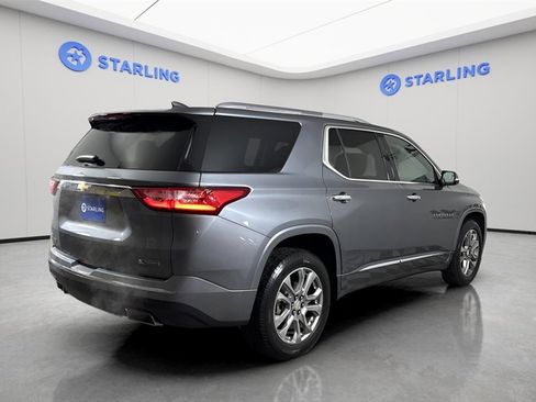 Used 2018 Chevrolet Traverse Premier w/ Driver Confidence II Package image 8