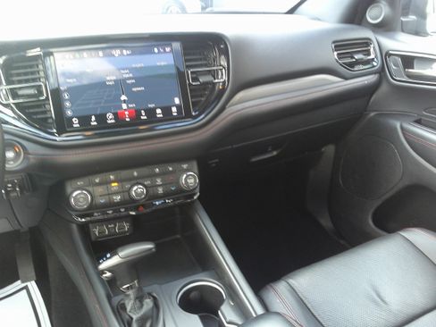 Used 2024 Dodge Durango GT image 23