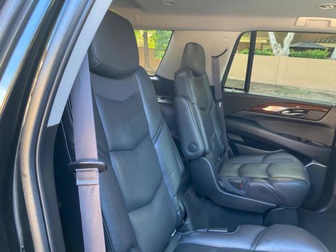 Used 2016 Cadillac Escalade 4WD image 49