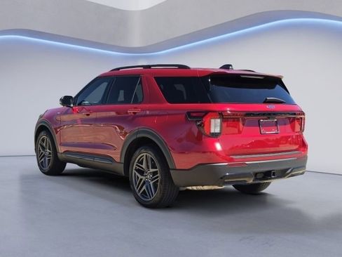 Used 2025 Ford Explorer ST-Line w/ Premium Package RWD image 4
