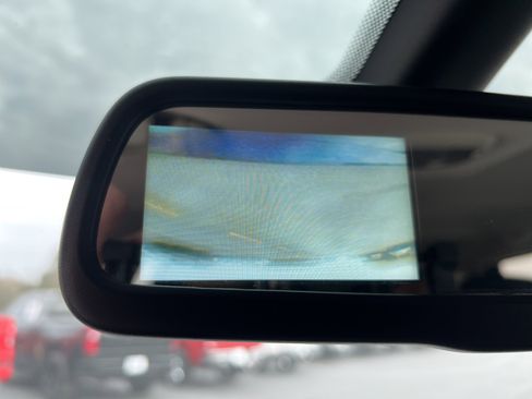 Used 2020 Dodge Journey SE image 25