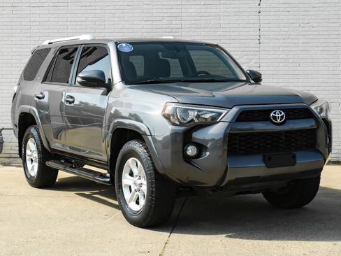 Used 2018 Toyota 4Runner SR5 Premium AWD/4WD image 6