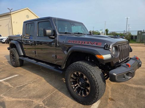 Used 2021 Jeep Gladiator Mojave AWD/4WD image 3
